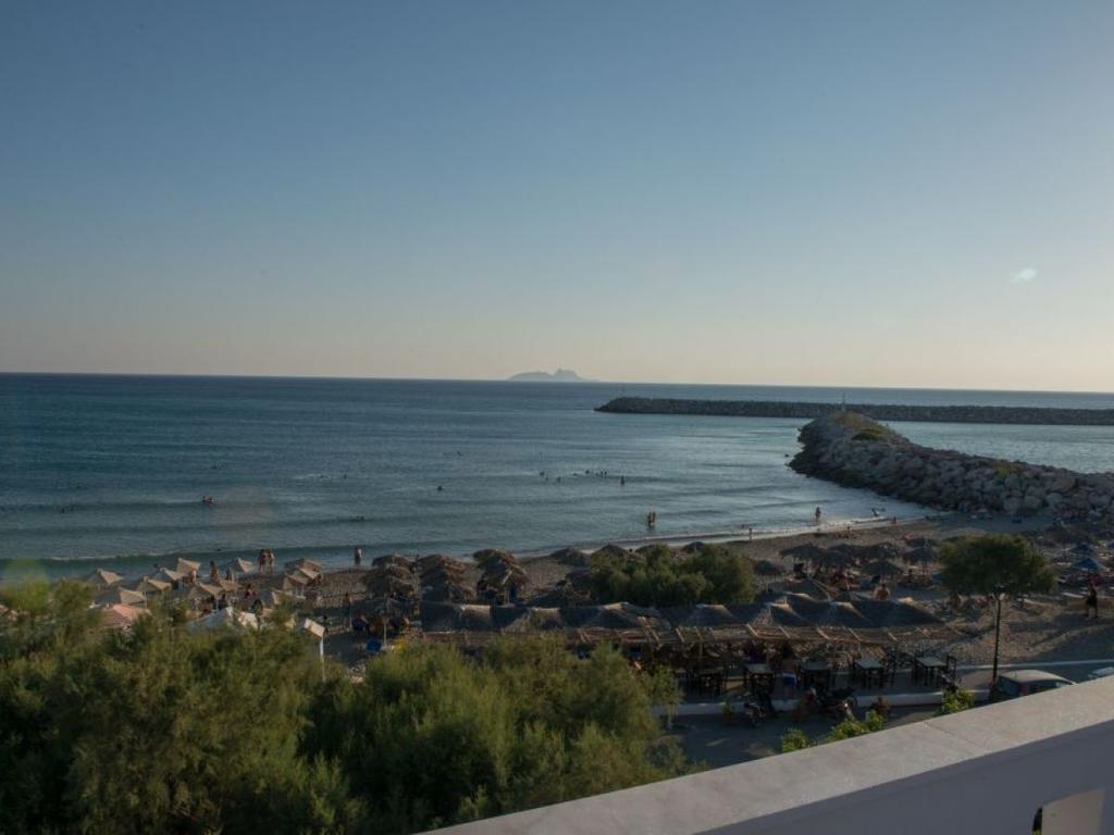 Golden Sun Apartment Kokkinos Pirgos Exterior photo