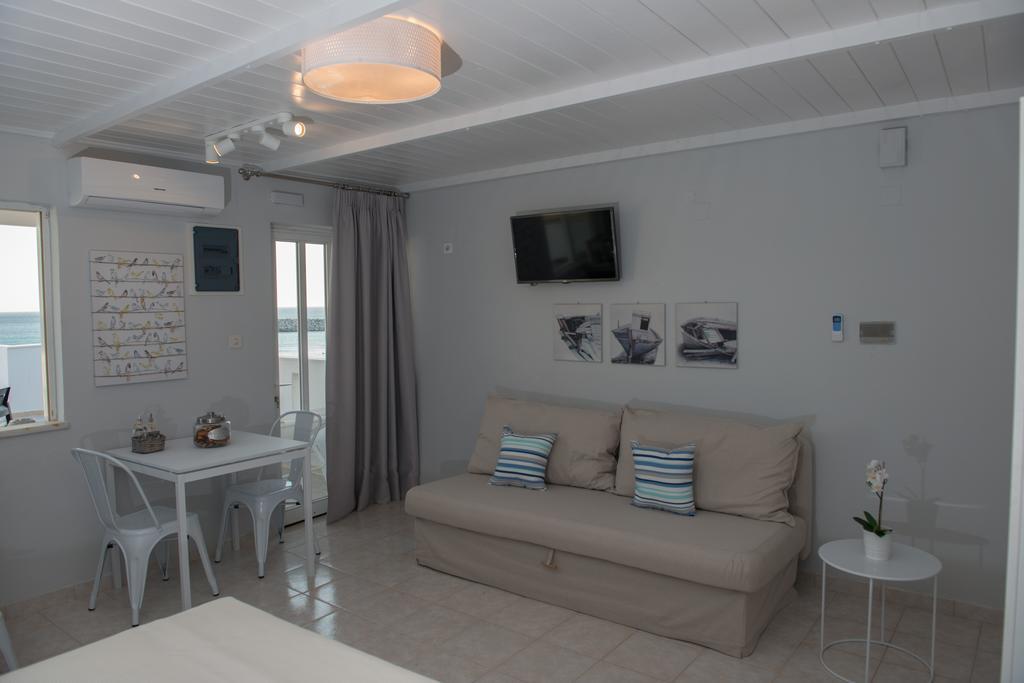 Golden Sun Apartment Kokkinos Pirgos Exterior photo
