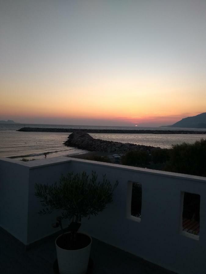 Golden Sun Apartment Kokkinos Pirgos Exterior photo